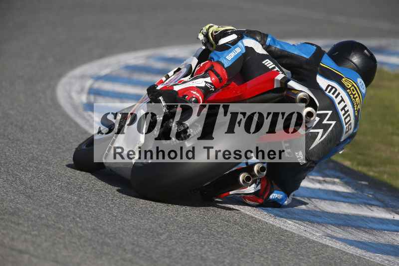 /Archiv-2024/02 29.01.-02.02.2024 Moto Center Thun Jerez/Gruppe gelb-yellow/backside